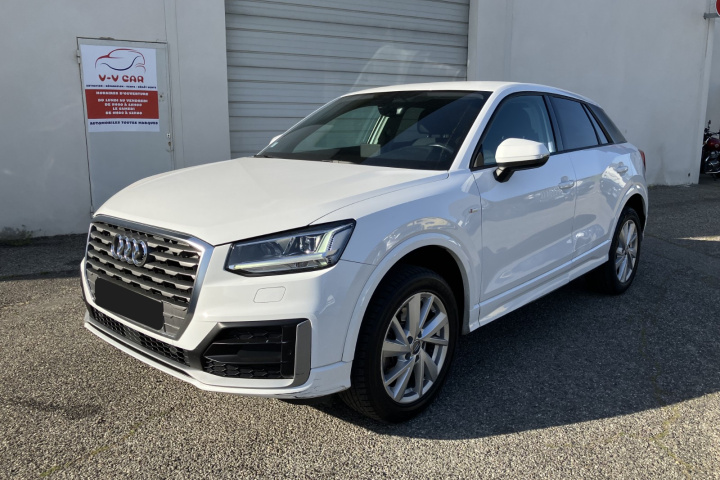 AUDI Q2